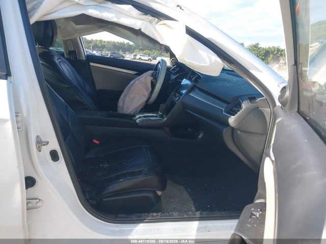 46118396 :رقم المزاد ، 19XFC2F71HE227427 vin ، 2017 Honda Civic Ex مزاد بيع