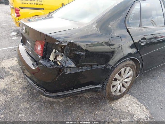 46118524 :رقم المزاد ، 3VWJZ71K48M131960 vin ، 2008 Volkswagen Jetta S مزاد بيع