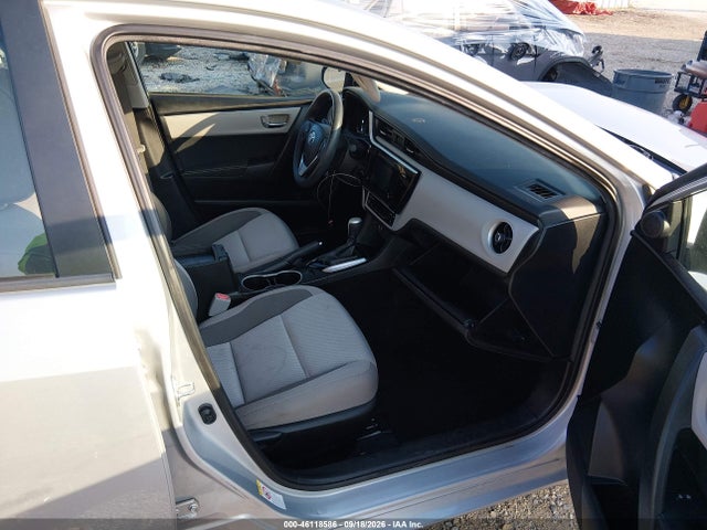 2017 Toyota Corolla Le მანქანა იყიდება აუქციონზე, vin: 5YFBURHEXHP735295, აუქციონის ნომერი: 46118586