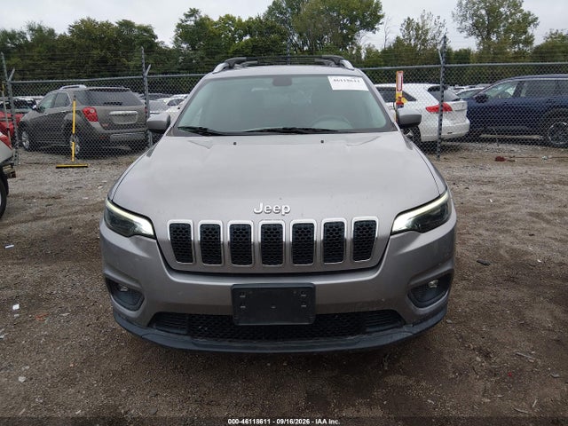 46118611 :رقم المزاد ، 1C4PJMCB0KD368531 vin ، 2019 Jeep Cherokee Latitude 4x4 مزاد بيع