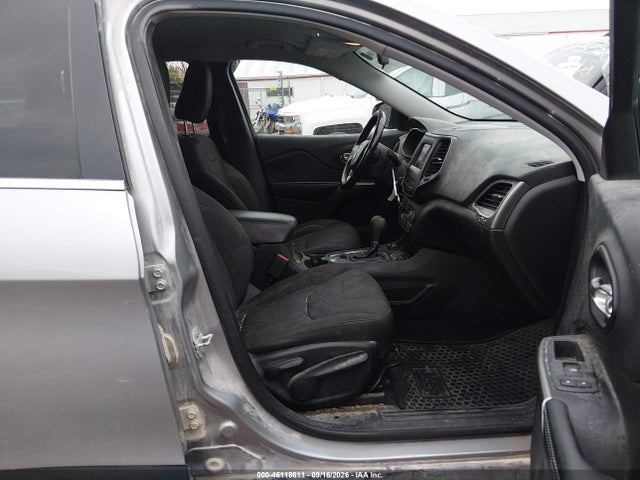 46118611 :رقم المزاد ، 1C4PJMCB0KD368531 vin ، 2019 Jeep Cherokee Latitude 4x4 مزاد بيع