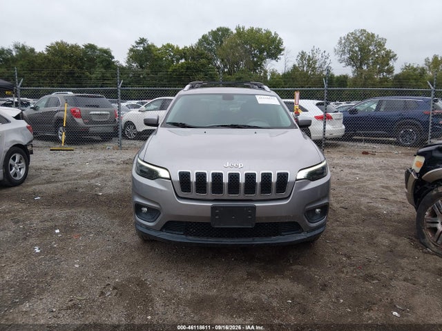 46118611 :رقم المزاد ، 1C4PJMCB0KD368531 vin ، 2019 Jeep Cherokee Latitude 4x4 مزاد بيع
