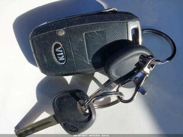 2015 Kia Optima Lx მანქანა იყიდება აუქციონზე, vin: 5XXGM4A72FG426835, აუქციონის ნომერი: 46118677