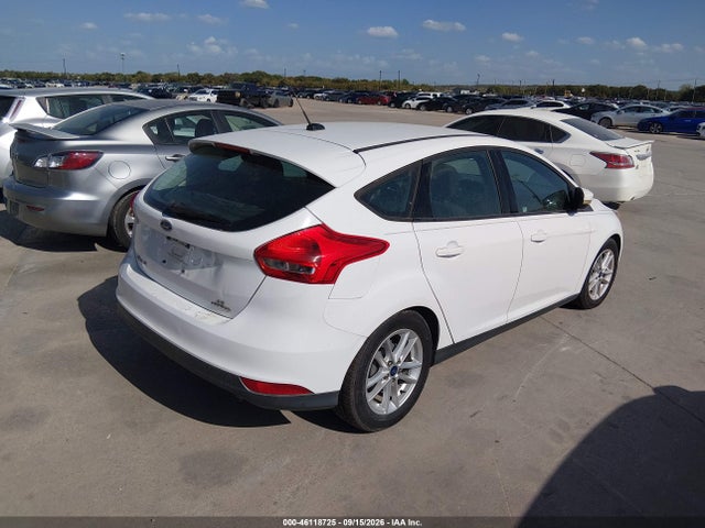 Ford FOCUS SE 2016 1FADP3K21GL213745 Image 4
