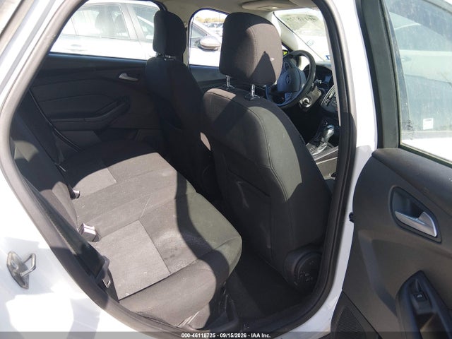 Ford FOCUS SE 2016 1FADP3K21GL213745 Image 8