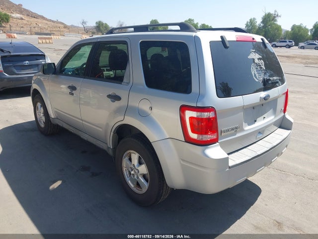 2011 Ford Escape Xlt მანქანა იყიდება აუქციონზე, vin: 1FMCU0DG4BKA33529, აუქციონის ნომერი: 46118782