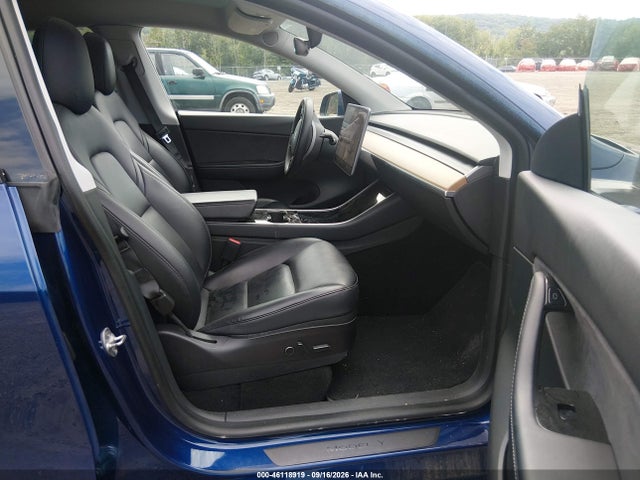 46118919 :رقم المزاد ، 5YJYGDEE4MF071316 vin ، 2021 Tesla Model Y Long Range Dual Motor All-wheel Drive مزاد بيع