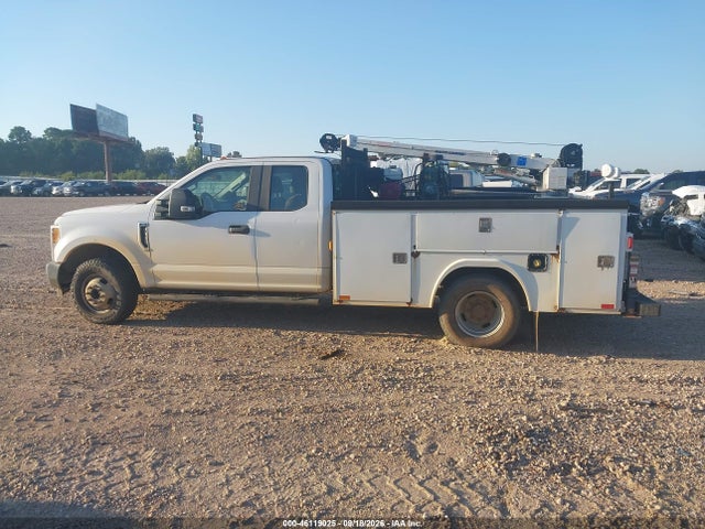 46119025 :رقم المزاد ، 1FD8X3G67HEE08287 vin ، 2017 Ford F-350 Chassis Xl مزاد بيع