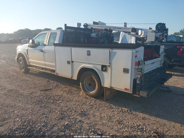 46119025 :رقم المزاد ، 1FD8X3G67HEE08287 vin ، 2017 Ford F-350 Chassis Xl مزاد بيع