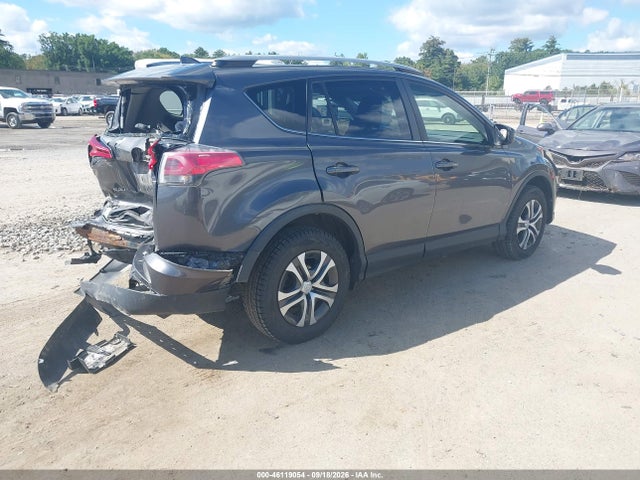 2017 Toyota Rav4 Le მანქანა იყიდება აუქციონზე, vin: JTMBFREV0HJ703359, აუქციონის ნომერი: 46119054