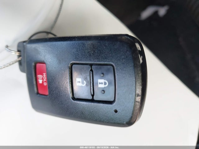 46119193 :رقم المزاد ، JTDZN3EU8HJ055811 vin ، 2017 Toyota Prius V Three مزاد بيع