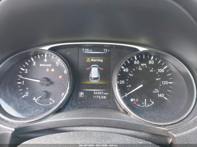 2015 Nissan Rogue Sl მანქანა იყიდება აუქციონზე, vin: 5N1AT2MV9FC815538, აუქციონის ნომერი: 46119304