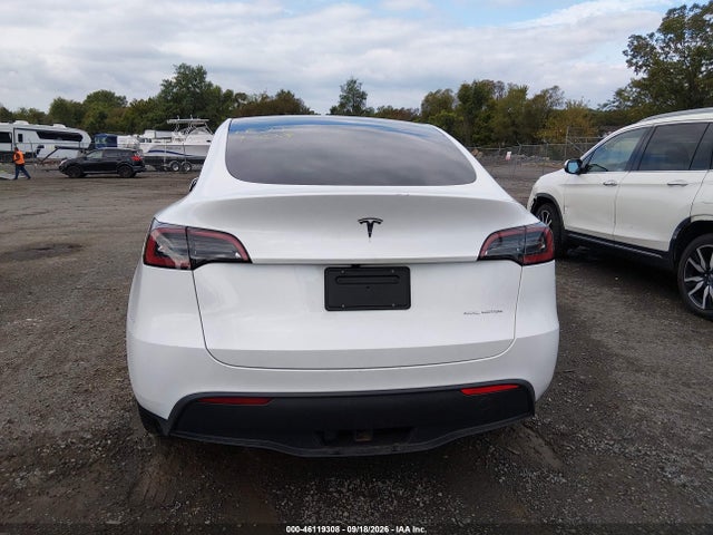 Продаж на аукціоні авто 2024 Tesla Model Y Long Range Dual Motor All-wheel Drive, vin: 7SAYGDEE2RA250607, номер лоту: 46119308