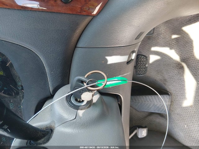 46119435 :رقم المزاد ، 5TDBK22C58S015429 vin ، 2008 Toyota Sienna Limited مزاد بيع