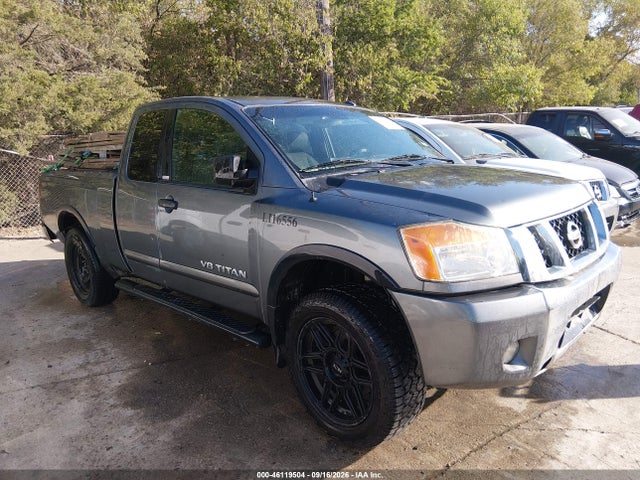 46119504 :رقم المزاد ، 1N6BA0CA3FN511429 vin ، 2015 Nissan Titan Sv مزاد بيع