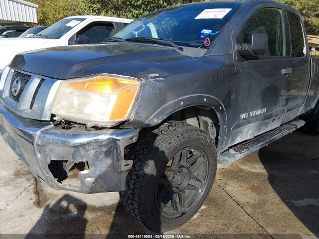 46119504 :رقم المزاد ، 1N6BA0CA3FN511429 vin ، 2015 Nissan Titan Sv مزاد بيع