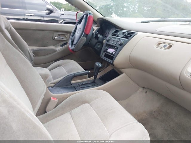 46119505 :رقم المزاد ، 1HGCG2248YA025692 vin ، 2000 Honda Accord 3.0 Lx مزاد بيع
