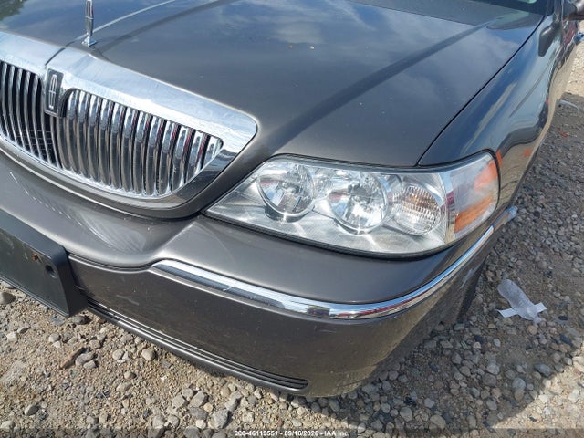 Aukcja sprzedaży 2004 Lincoln Town Car Signature, vin: 1LNHM81W54Y669389, numer aukcji: 46119551