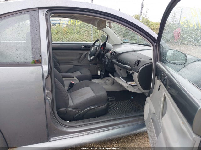 2004 Volkswagen New Beetle Gls 2.0l მანქანა იყიდება აუქციონზე, vin: 3VWCK31C84M412717, აუქციონის ნომერი: 46119624