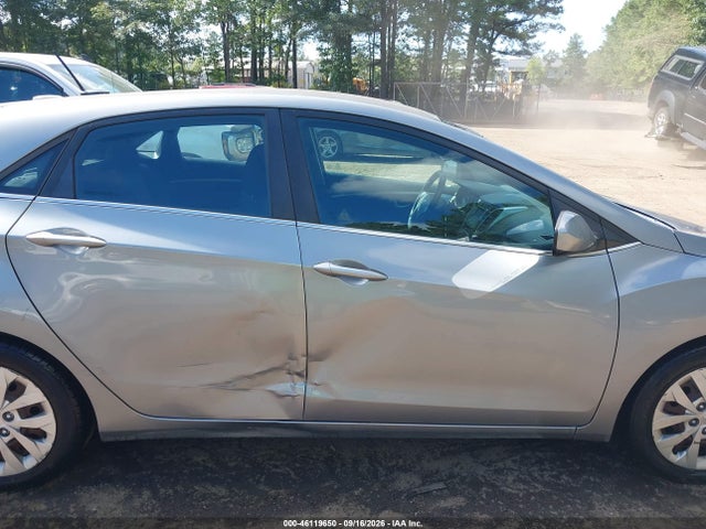 2016 Hyundai Elantra Gt მანქანა იყიდება აუქციონზე, vin: KMHD35LH1GU252961, აუქციონის ნომერი: 46119650