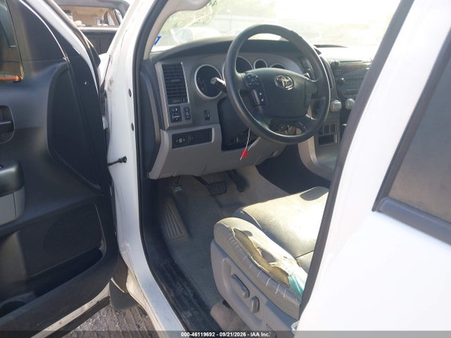 46119692 :رقم المزاد ، 5TFRM5F16BX026895 vin ، 2011 Toyota Tundra Grade 4.6l V8 مزاد بيع