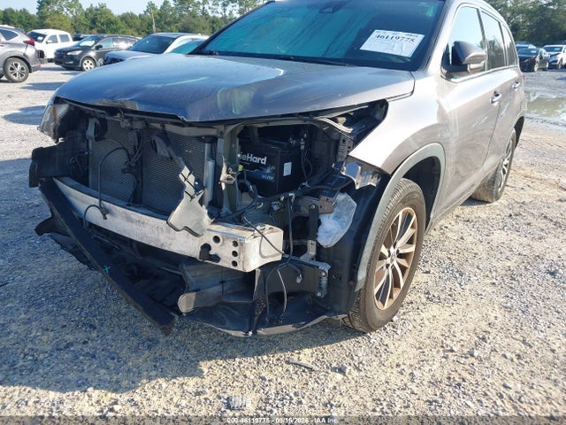 46119775 :رقم المزاد ، 5TDKZRFH8JS535415 vin ، 2018 Toyota Highlander Xle مزاد بيع