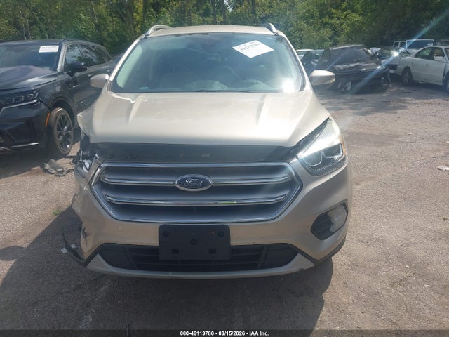 2017 Ford Escape Titanium მანქანა იყიდება აუქციონზე, vin: 1FMCU0JD8HUE88391, აუქციონის ნომერი: 46119780