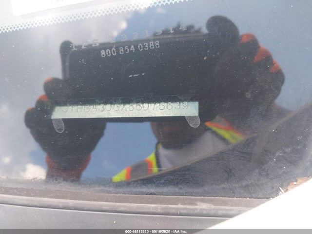 46119810 :رقم المزاد ، JTHBA30GX55075639 vin ، 2005 Lexus Es 330 مزاد بيع