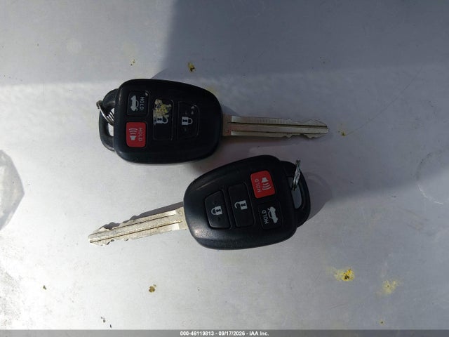 46119813 :رقم المزاد ، 4T4BF1FK7ER444466 vin ، 2014 Toyota Camry Xle مزاد بيع