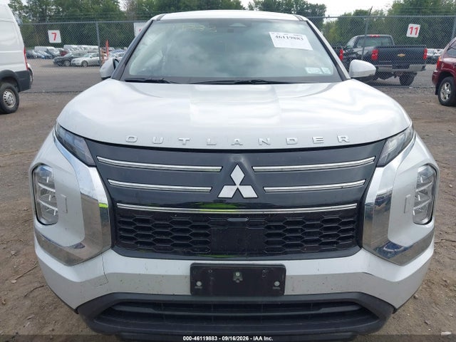 46119883 :رقم المزاد ، JA4J4UA88SZ055146 vin ، 2025 Mitsubishi Outlander Es 2.5 S-awc مزاد بيع