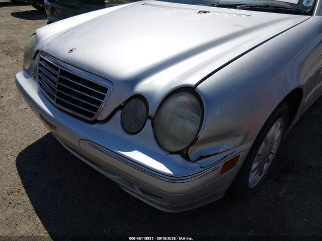 46119931 :رقم المزاد ، WDBJF82J82X070572 vin ، 2002 Mercedes-benz E 320 4m/4m Special Edition مزاد بيع