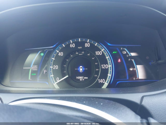 46119982 :رقم المزاد ، 1HGCR6F57FA003541 vin ، 2015 Honda Accord Hybrid Ex-l مزاد بيع