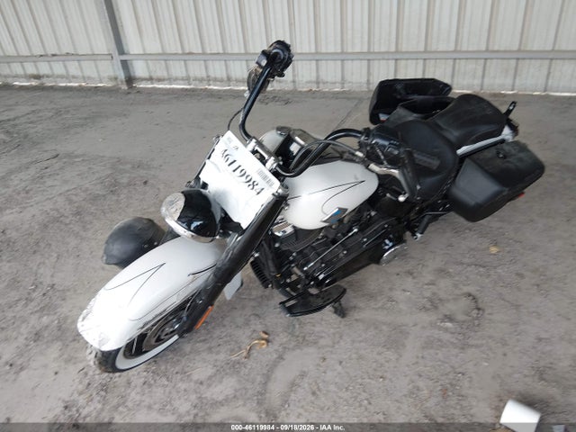 2025 Harley-davidson Flhc მანქანა იყიდება აუქციონზე, vin: 1HD1YA913SB021588, აუქციონის ნომერი: 46119984