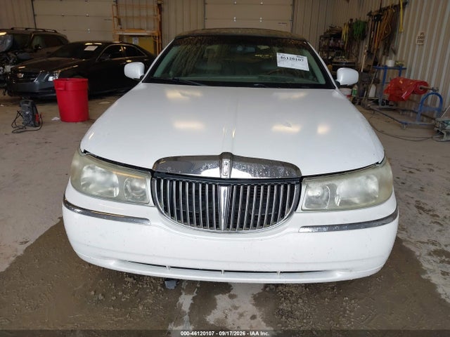 Aukcja sprzedaży 2002 Lincoln Town Car Signature, vin: 1LNHM82W32Y604794, numer aukcji: 46120107