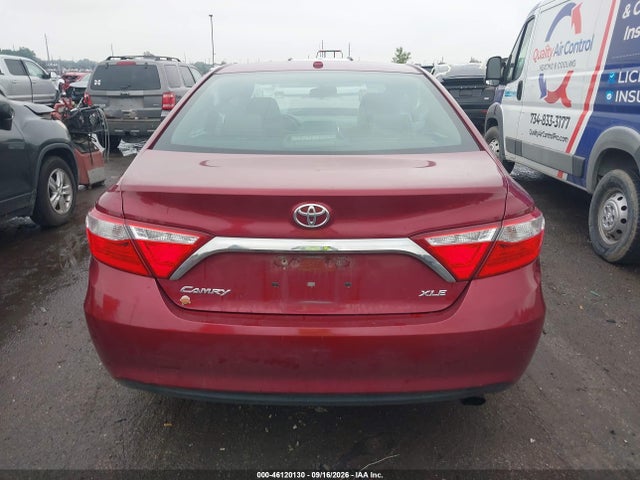 2015 Toyota Camry Xle მანქანა იყიდება აუქციონზე, vin: 4T1BF1FK5FU989206, აუქციონის ნომერი: 46120130