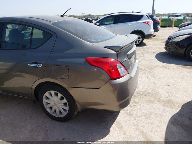 46120160 :رقم المزاد ، 3N1CN7AP2FL837432 vin ، 2015 Nissan Versa 1.6 Sv مزاد بيع