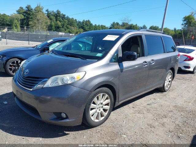 5TDDK3DC0ES079112 Toyota Sienna Xle 7 Passenger