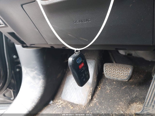 2021 Toyota Sienna Platinum მანქანა იყიდება აუქციონზე, vin: 5TDESKFC7MS029950, აუქციონის ნომერი: 46120271