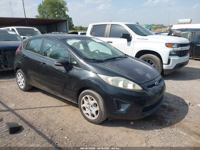 46120396 :رقم المزاد ، 3FADP4EJ9DM113850 vin ، 2013 Ford Fiesta Se مزاد بيع