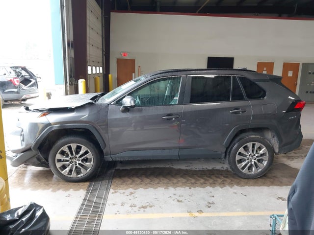 Продажа на аукционе авто 2022 Toyota Rav4 Xle Premium, vin: 2T3A1RFV9NC310029, номер лота: 46120450