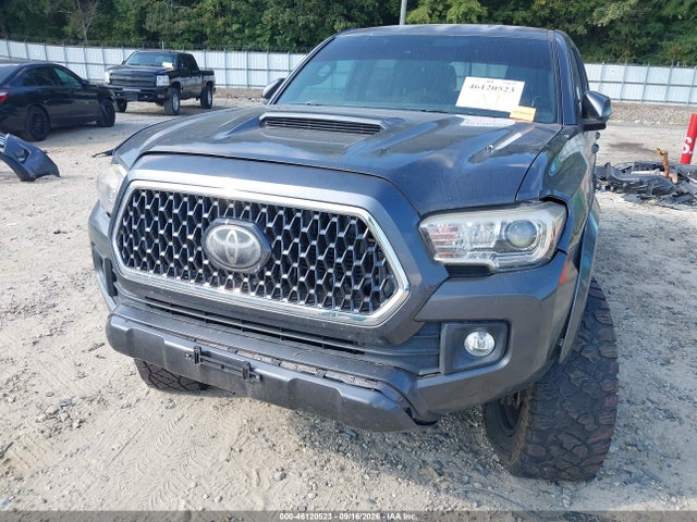 2018 Toyota Tacoma Dbl Cab/sr/trdspt/or/pro მანქანა იყიდება აუქციონზე, vin: 3TMCZ5AN7JM145139, აუქციონის ნომერი: 46120523