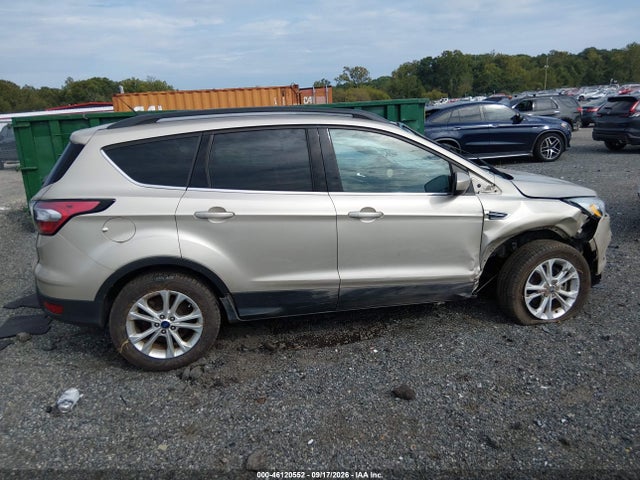 2017 Ford Escape Se მანქანა იყიდება აუქციონზე, vin: 1FMCU9G98HUE86972, აუქციონის ნომერი: 46120552