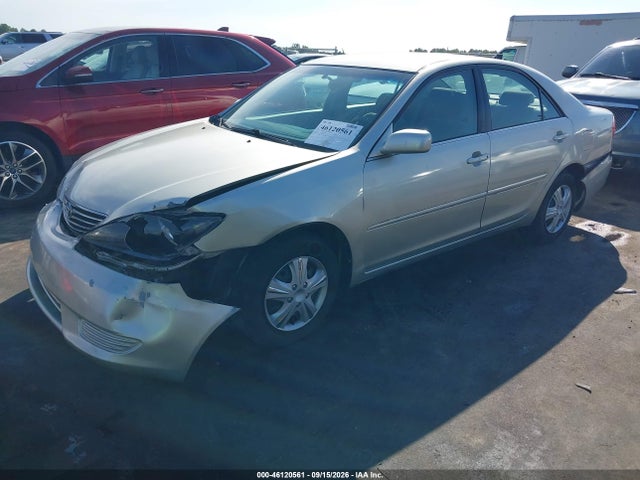 46120561 :رقم المزاد ، 4T1BE32K15U412076 vin ، 2005 Toyota Camry Le مزاد بيع