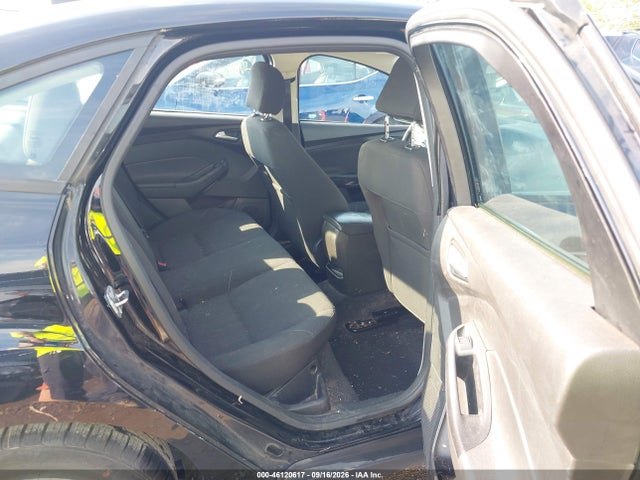 46120617 :رقم المزاد ، 1FADP3F28GL250463 vin ، 2016 Ford Focus Se مزاد بيع