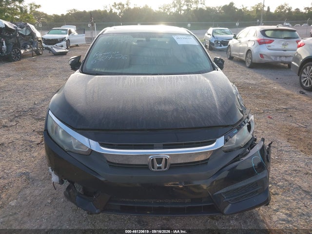 46120619 :رقم المزاد ، 19XFC2F79JE017390 vin ، 2018 Honda Civic Ex مزاد بيع