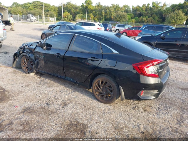 46120619 :رقم المزاد ، 19XFC2F79JE017390 vin ، 2018 Honda Civic Ex مزاد بيع