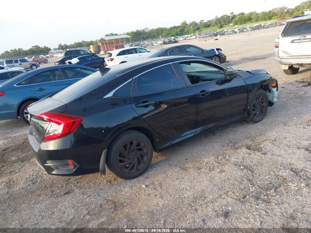 46120619 :رقم المزاد ، 19XFC2F79JE017390 vin ، 2018 Honda Civic Ex مزاد بيع