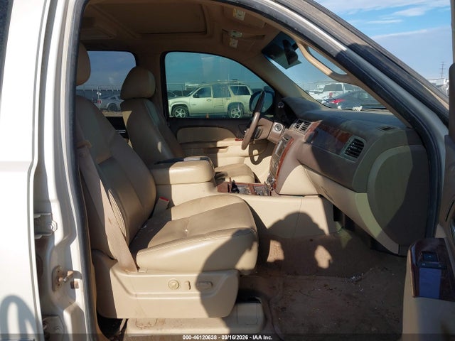 2010 Chevrolet Suburban 1500 Ltz მანქანა იყიდება აუქციონზე, vin: 1GNUKKE3XAR160109, აუქციონის ნომერი: 46120638