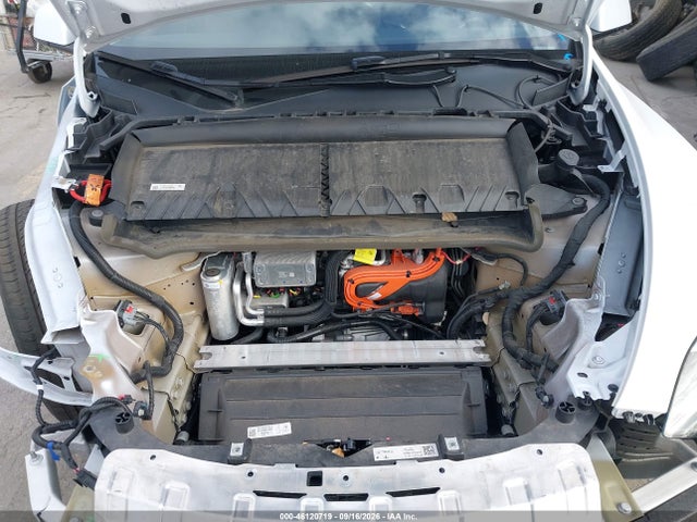 2024 Tesla Model Y Long Range Dual Motor All-wheel Drive მანქანა იყიდება აუქციონზე, vin: 7SAYGAEE8RF057489, აუქციონის ნომერი: 46120719