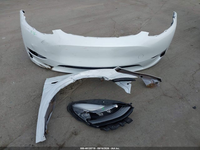 2024 Tesla Model Y Long Range Dual Motor All-wheel Drive მანქანა იყიდება აუქციონზე, vin: 7SAYGAEE8RF057489, აუქციონის ნომერი: 46120719